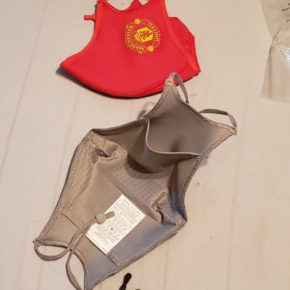 Manchester United Face Masks Pack (Set of 3) RARE - Picture 8 of 9